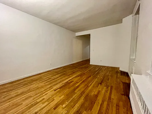 Rented by Compass | media 10