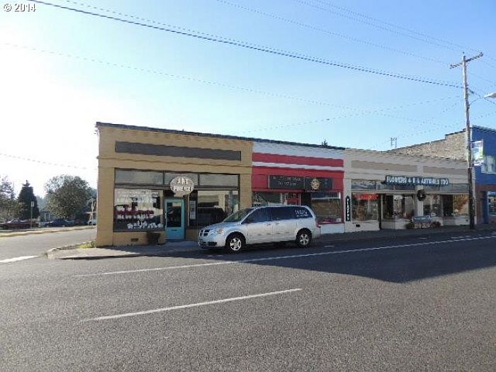 1st image of 1945 Columbia Blvd