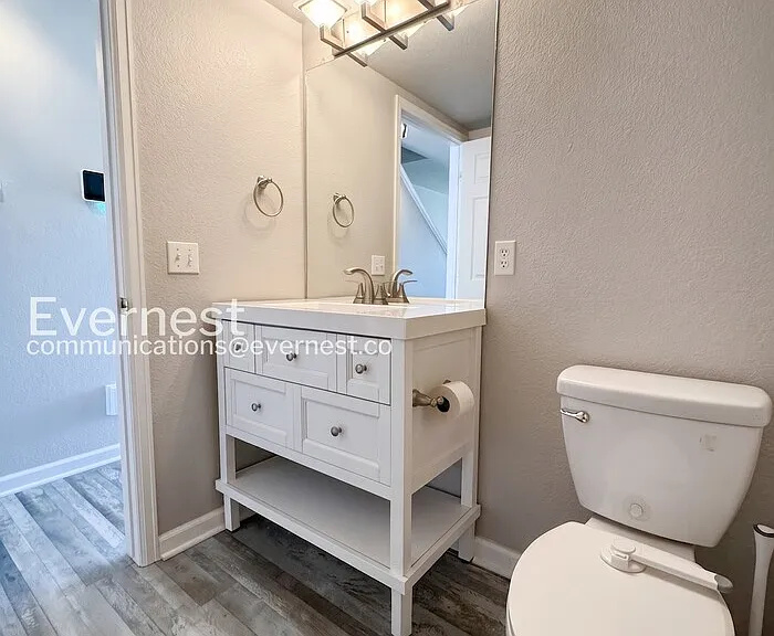 2040 Oakcrest Cir — Photo 13