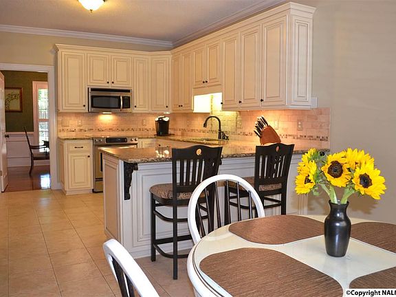 3rd image of 14006 Earlwood Dr SE