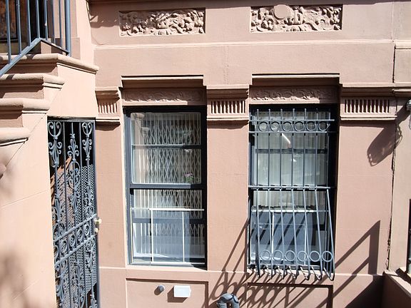 4th image of 15 E 129th St #G