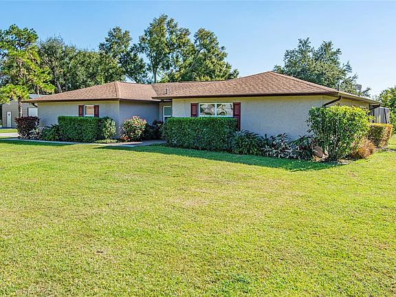 4th image of 8948 Oakwood Dr