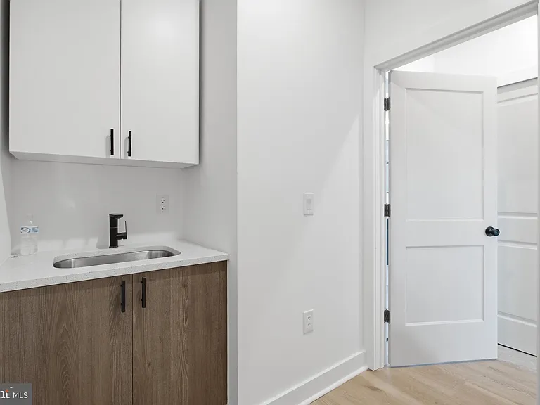 1018 W Arizona St — Photo 22