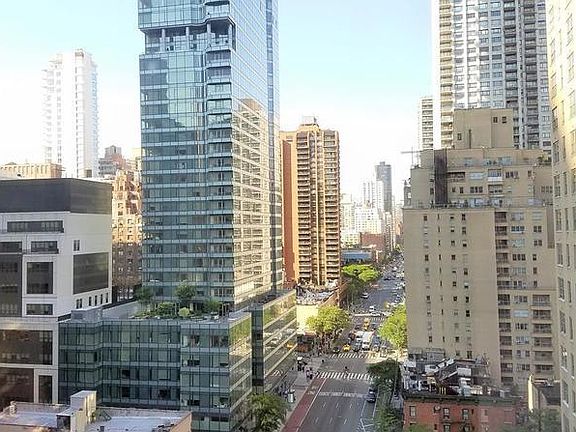 5th image of 300 E 55th St APT 15B