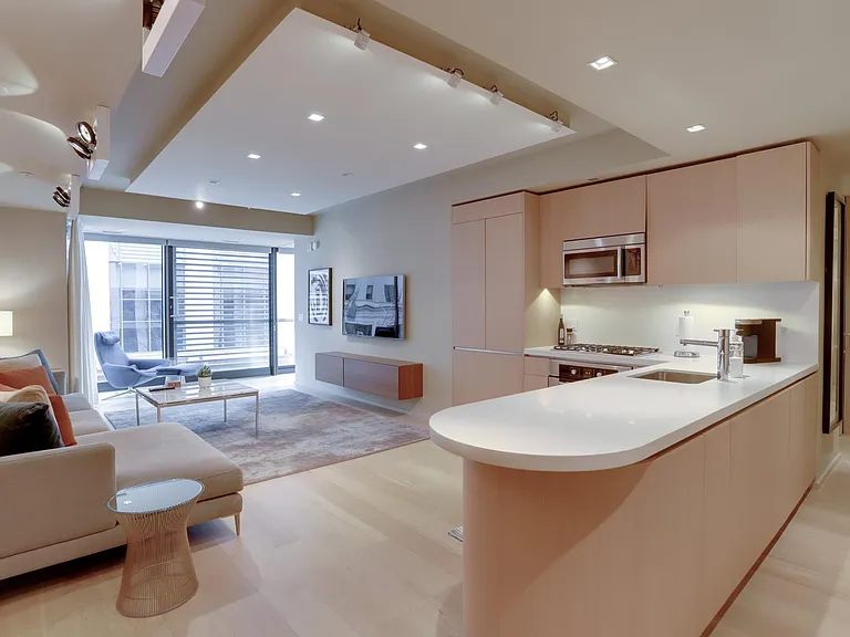 925 H St NW #313 — Photo 27
