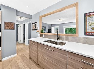 8512 S 33rd Ave NW, Calgary, AB T3B1M1