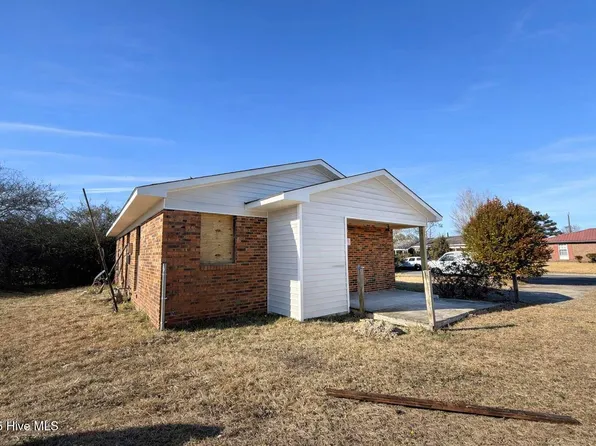 2606 Robeson Street, Wilmington, NC 28405