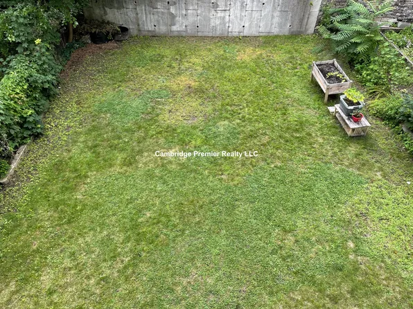 81 Newbury St, Somerville, MA