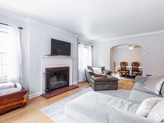 5th image of 4477 N Woodburn St #4478