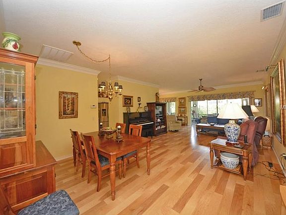 3rd image of 4072 Tralee Dr