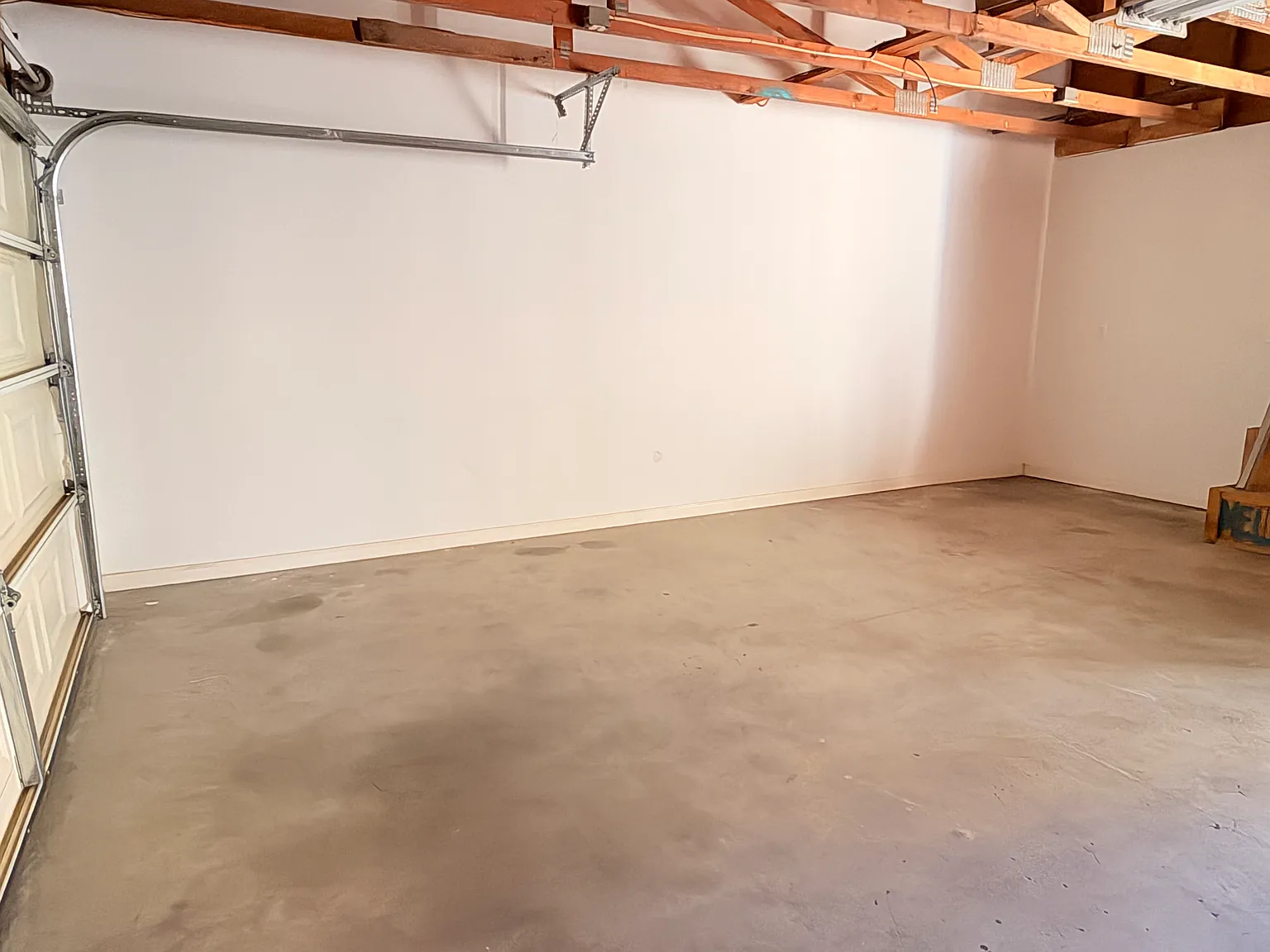 2 bed, $1,950 — Photo 2