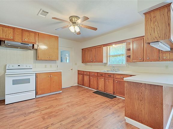 4th image of 2104 Northside Dr