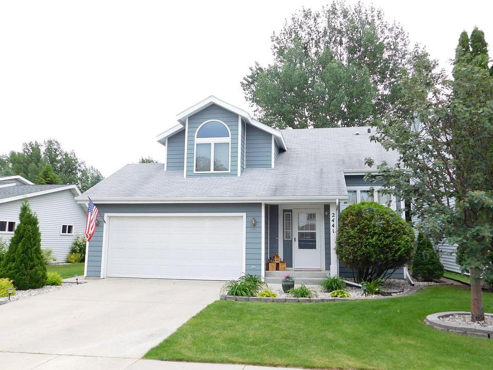 1st image of 2441 Glen Cir