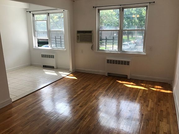 3rd image of 5205 39th Ave #2