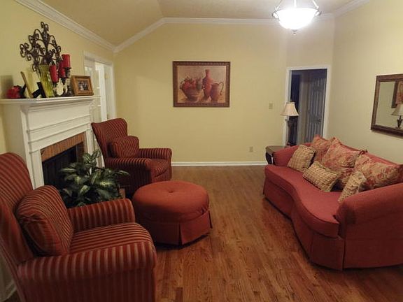5th image of 439 Dairy Ln