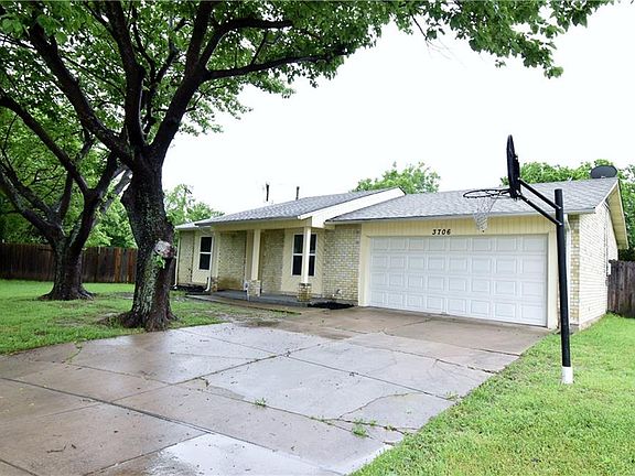 2nd image of 3706 Hollyridge Ct