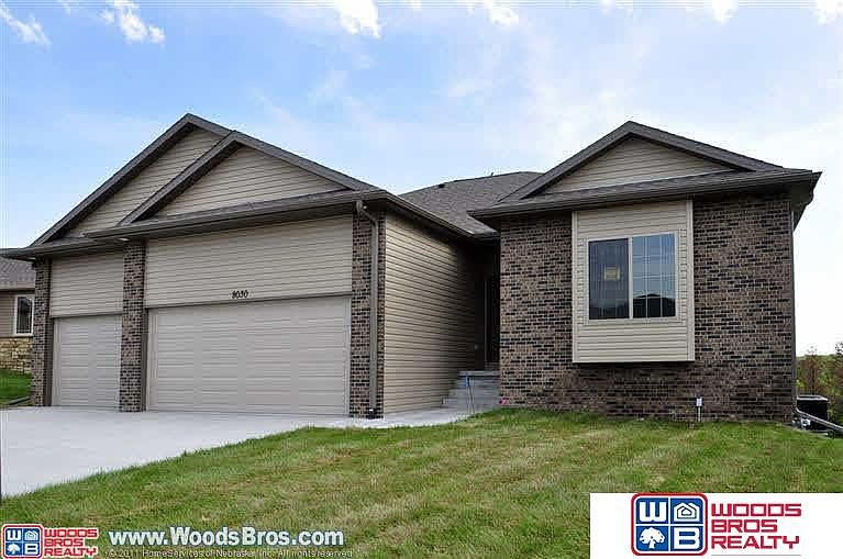 1st image of 8030 Mandalay Model Dr