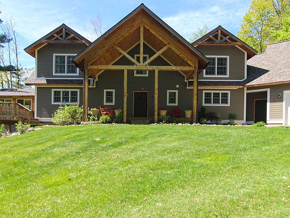 2nd image of 3277 Woods Dr