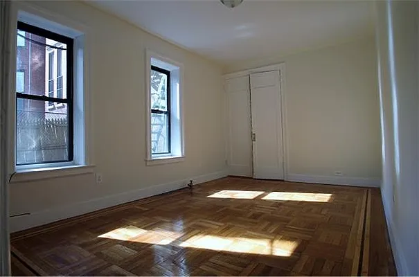 Rented by Space Marketing Shop | media 18