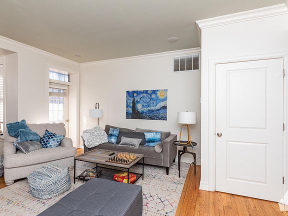 5th image of 2711 N Mildred Ave #1N