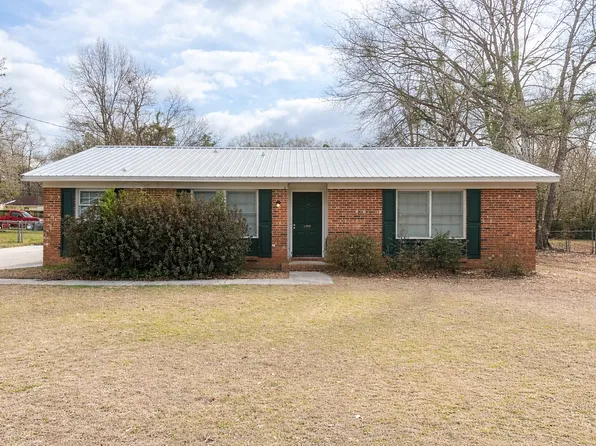 2111 Aberdeen Rd, Dothan, AL 36301