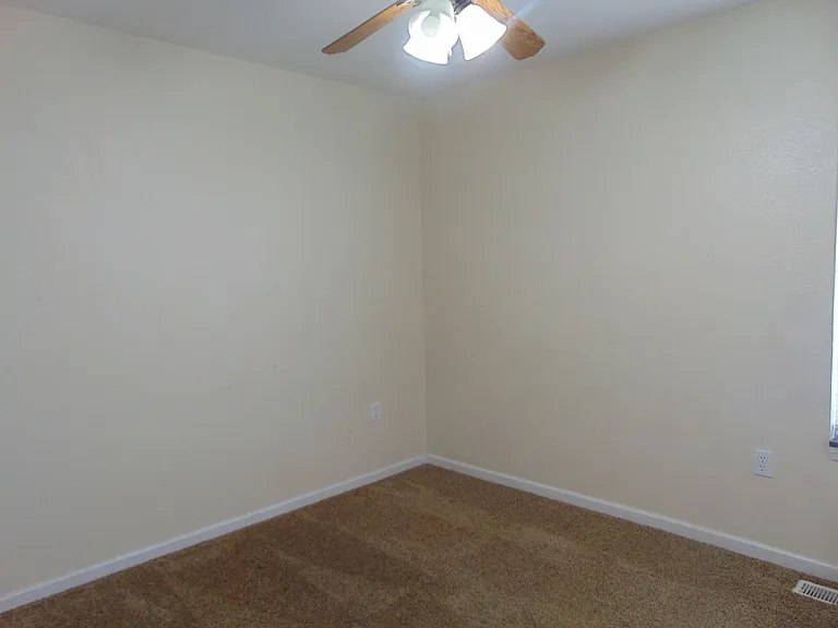 1709 N Lakewood Dr — Photo 29
