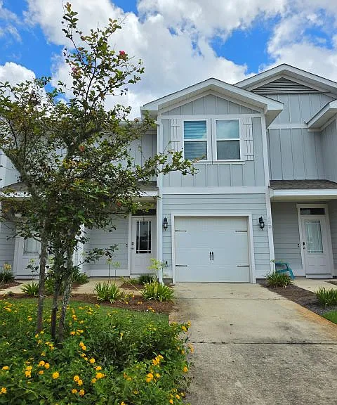 45 Crossing Ln #C — Photo 1