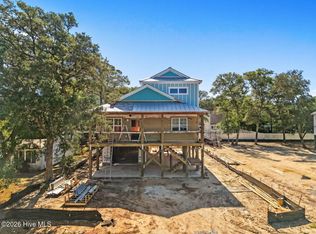 110 NE 41st St, Oak Island, NC 28465