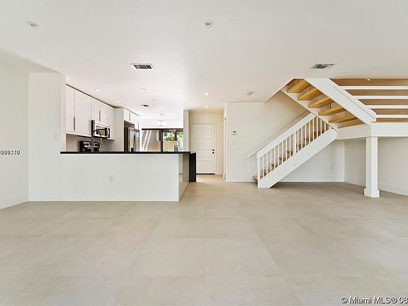 2nd image of 9717 Costa Del Sol Blvd #B-100