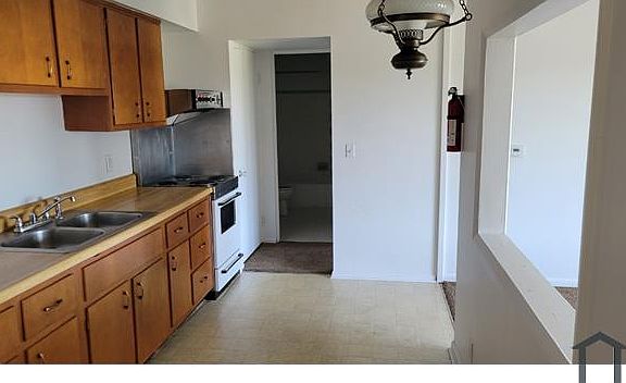 3rd image of 3140 Matson St #7