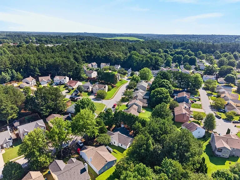 2558 Candlewood Way — Photo 31