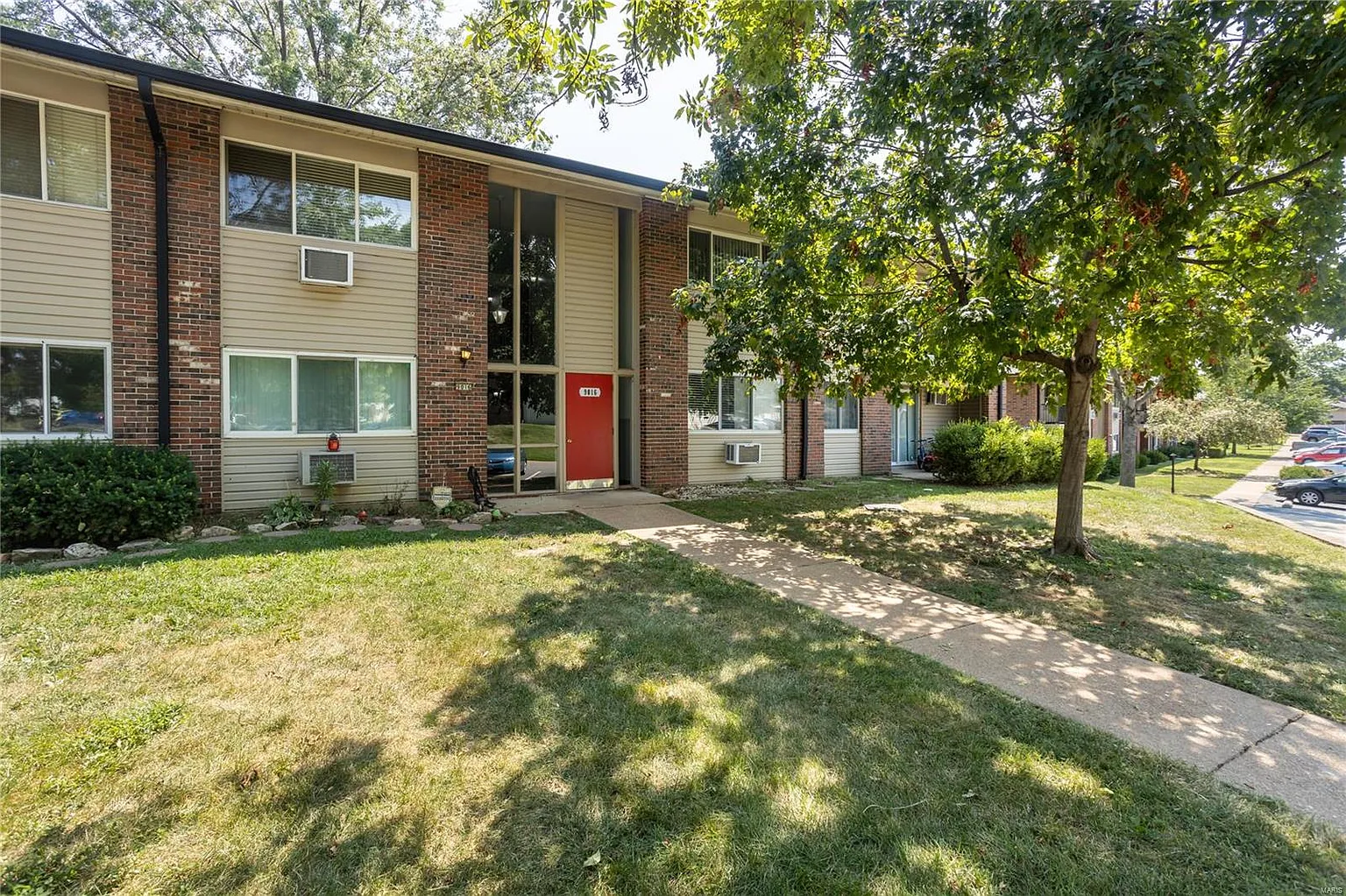 9016 Villaridge Ct APT B photo 1