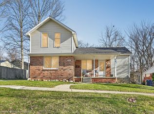 416 Lake St, Howell, MI 48843