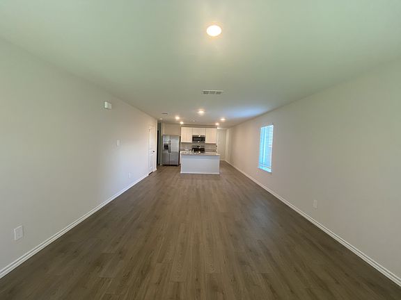 2nd image of 1818 Potomac Ln