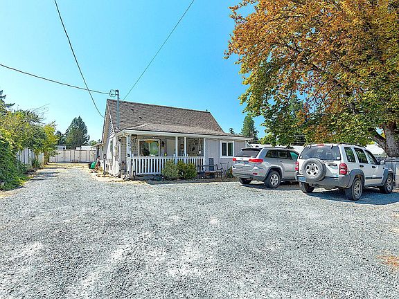 2nd image of 1550 Carnahan Dr