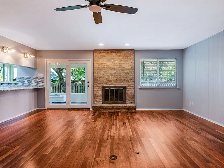 10502 Spicewood Pkwy — Photo 6