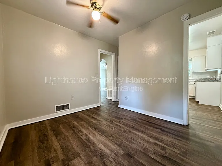 2449 Hillside Dr NW — Photo 11