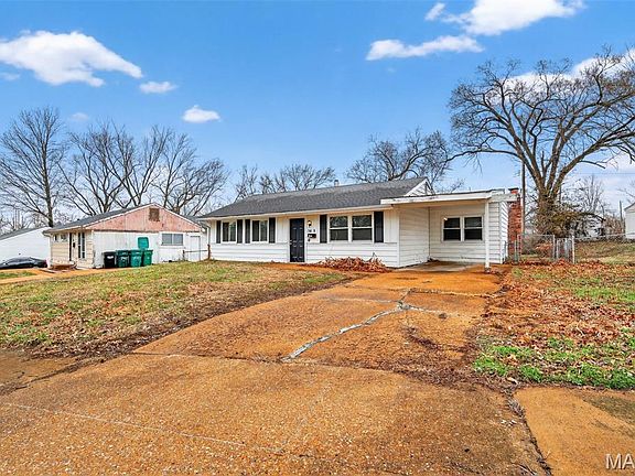 3rd image of 7809 Ellington Dr