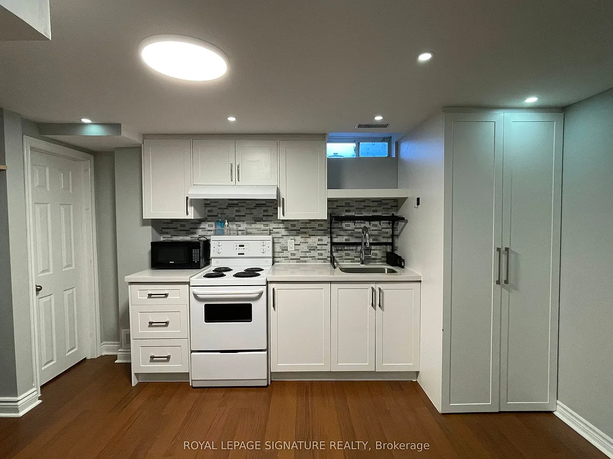 Building Photo - 157 Rouge River Dr #BASEMENT