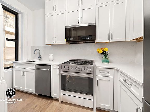 2nd image of 107 W 82nd St APT 2B