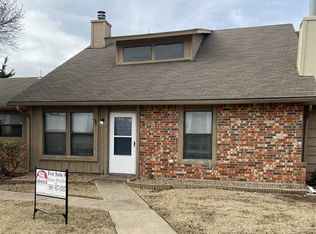 6805 NW Willow Springs Dr, Lawton, OK 73505