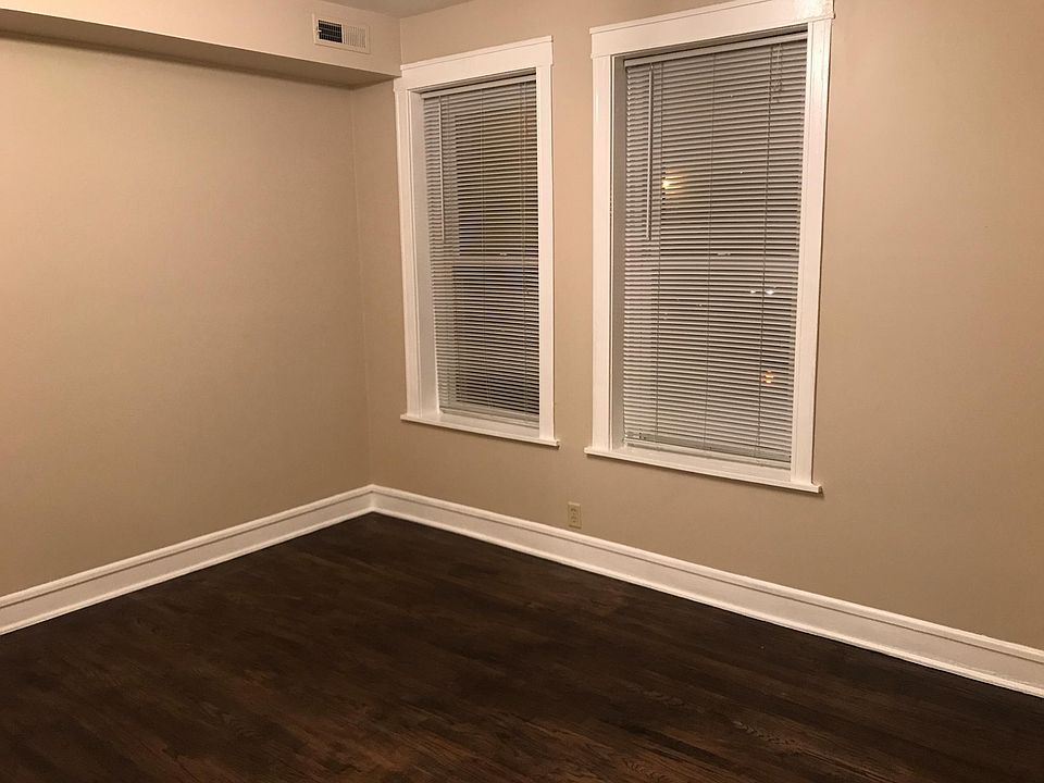 2nd image of 4001 N Hamlin Ave