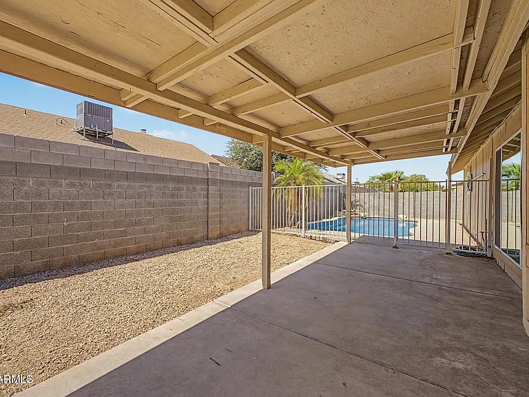 7119 W Krall St — Photo 16