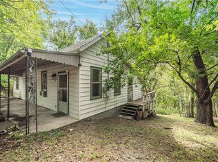 61 Peerless St, Eureka Springs, AR 72632