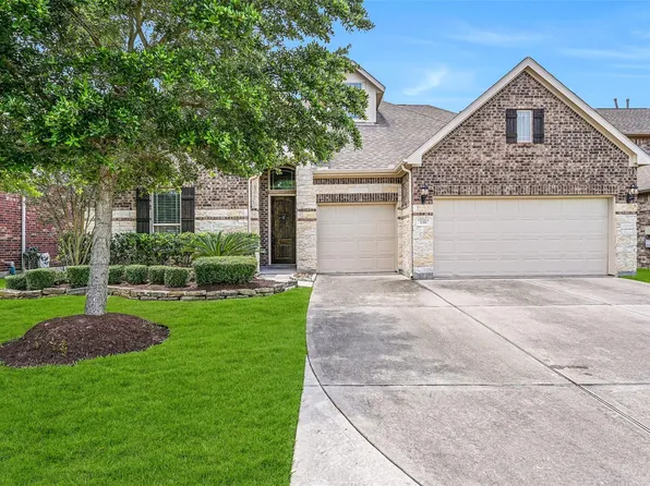 339 Woodway Dr, League City, TX 77573