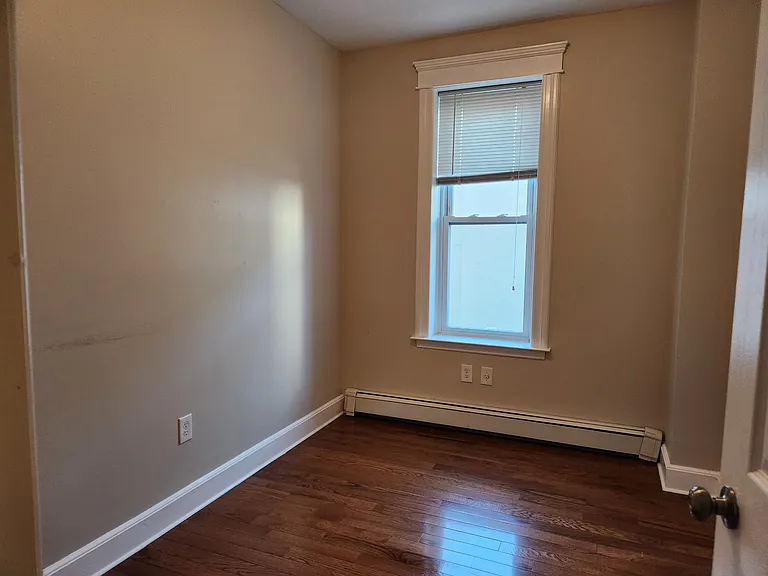 602 Park Ave #3 — Photo 4