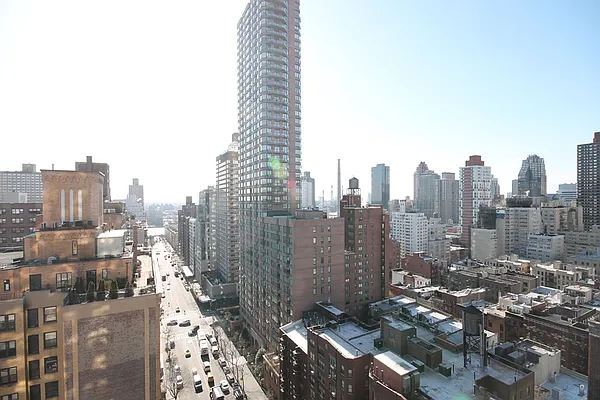 Rented by Corcoran | media 14