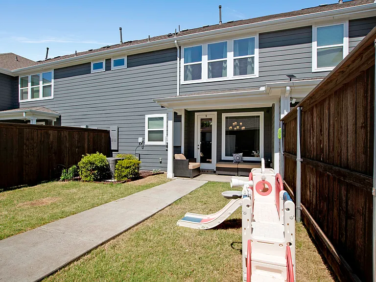 6628 Kort St — Photo 22