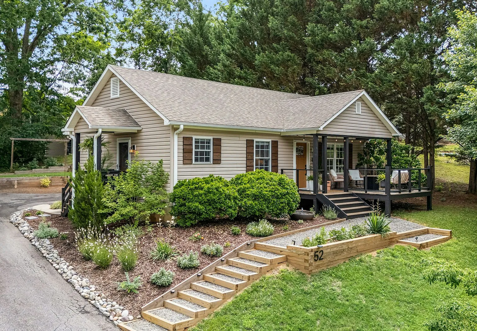 52 Shady Oak Drive — Photo 1