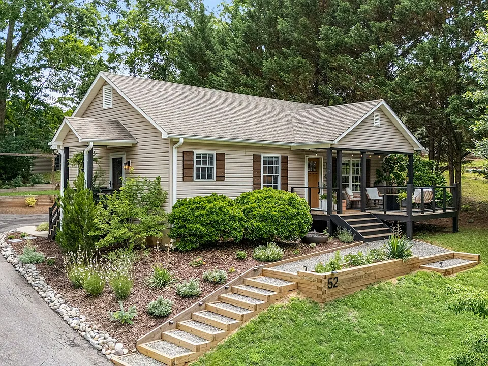 52 Shady Oak Dr